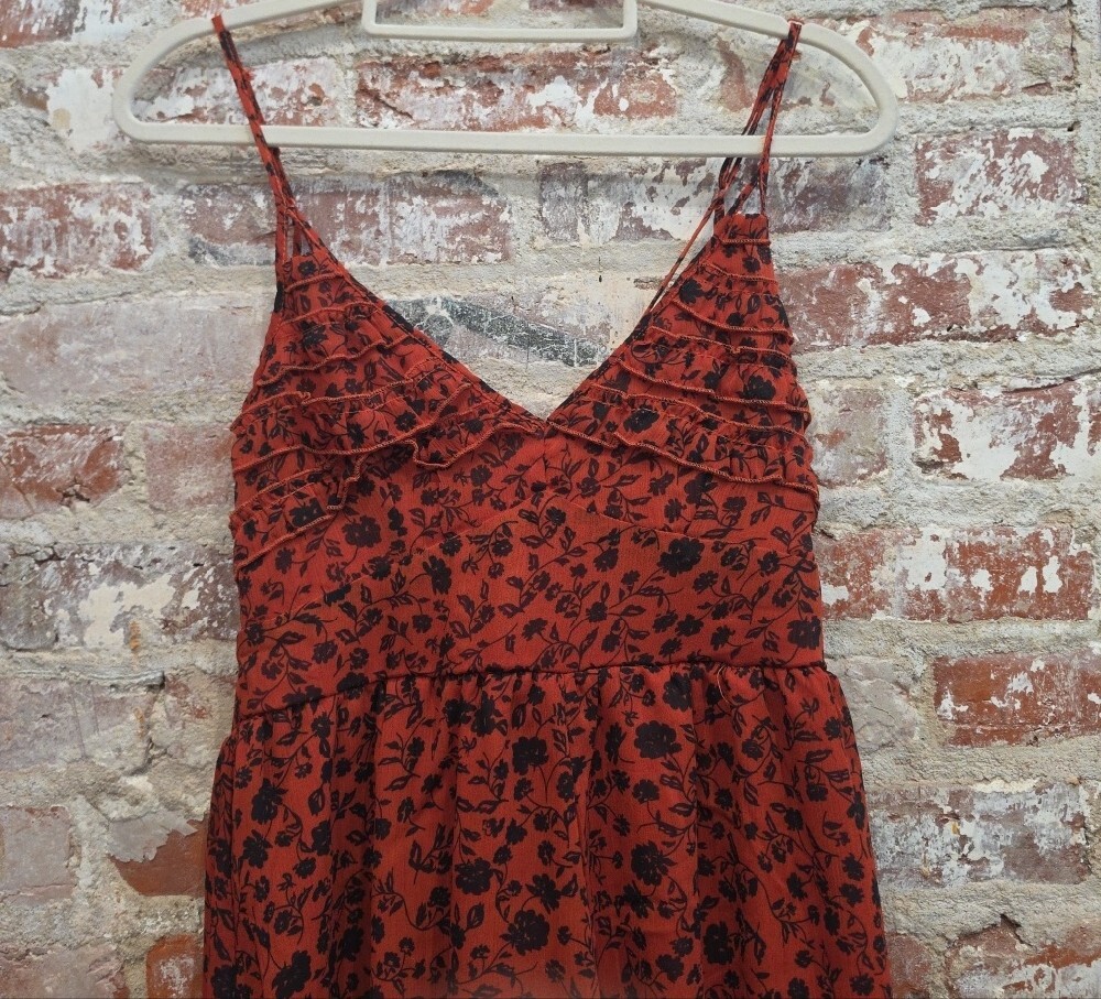 Trixxi Rust Red Floral Ruffle Cami - Picture 2 of 4
